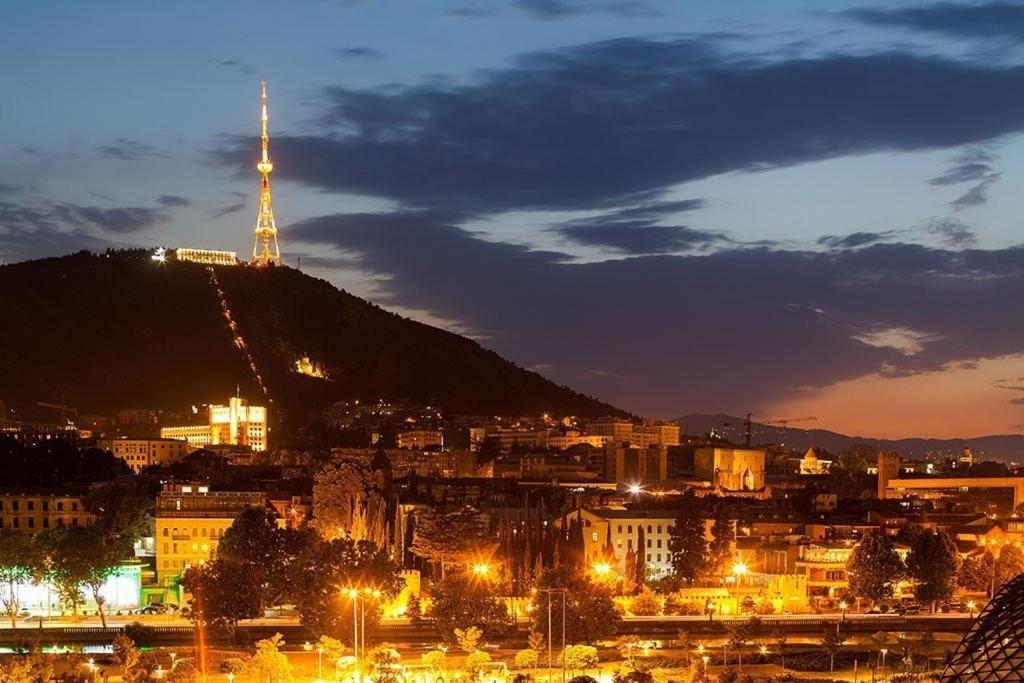 Appartamento Georgi Apartament 2 Tbilisi Esterno foto
